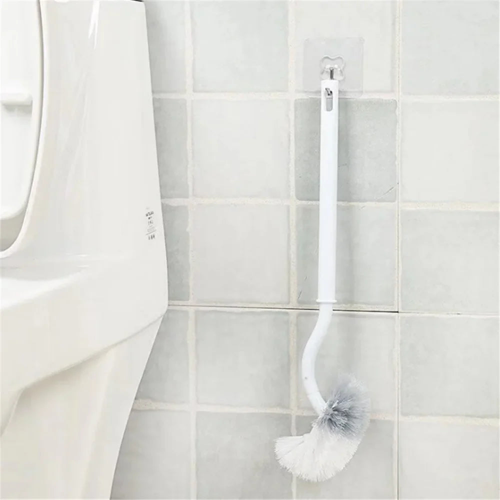 Curved toilet brush