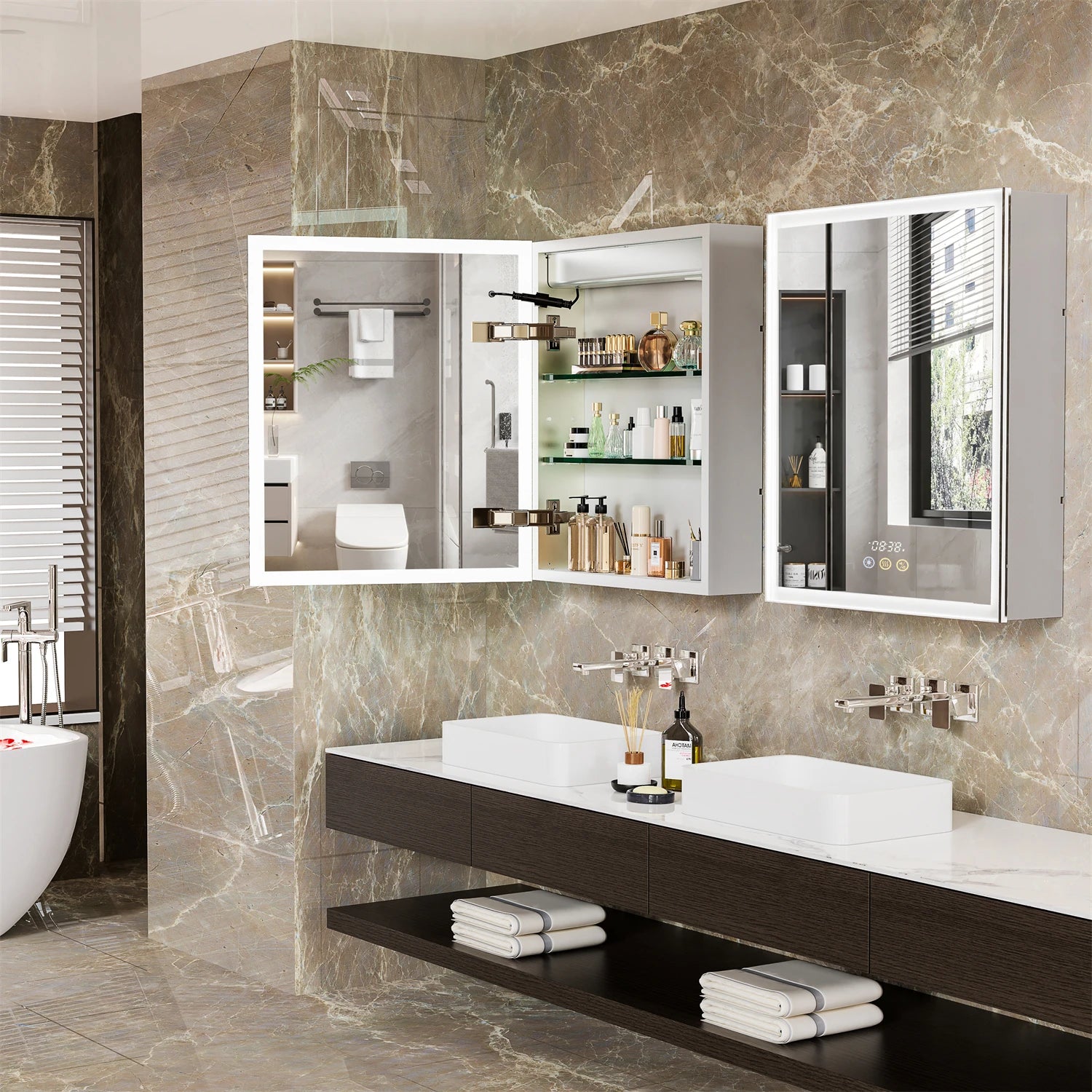 Armoire de toilette avec miroir et prise