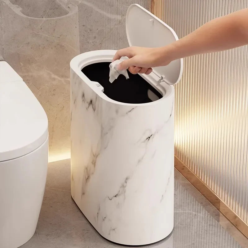 Poubelle de toilette design